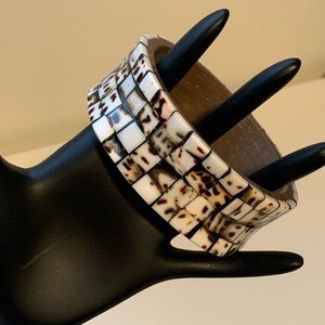 Bracelet shell bangle,  vintage